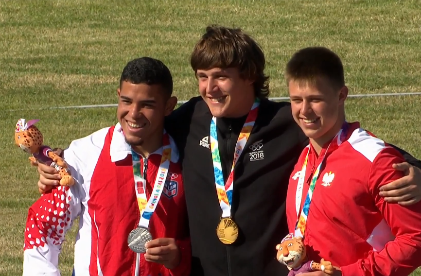 Gracjan Kozak na podium