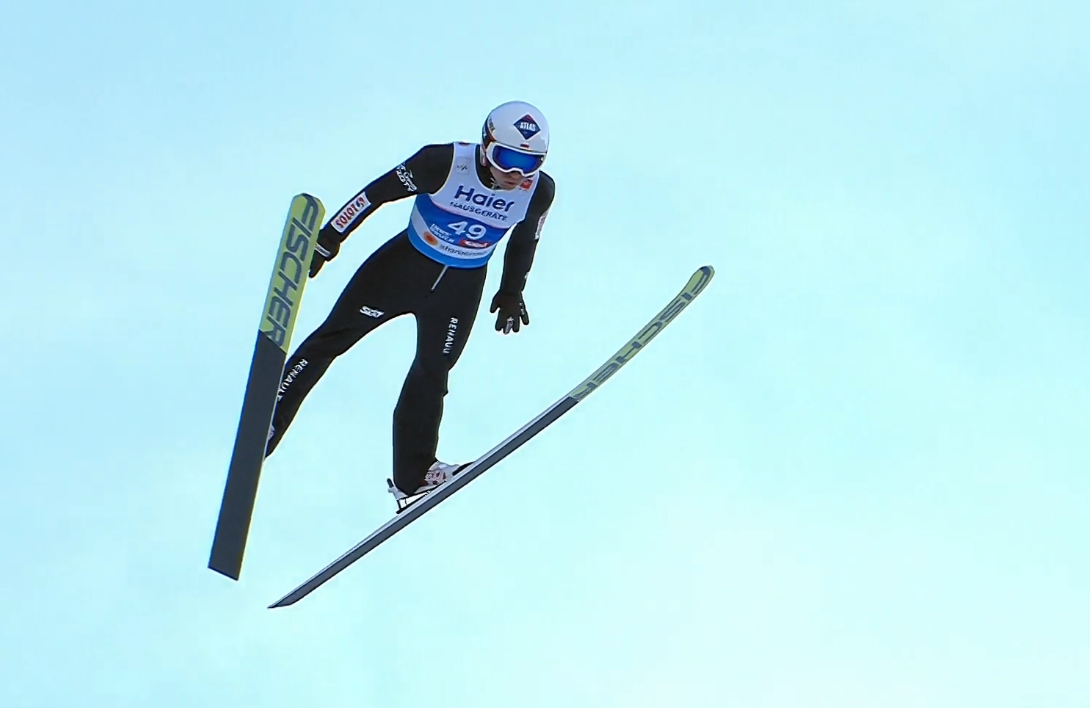 Kamil Stoch podczas skoku mistrzostwa świata